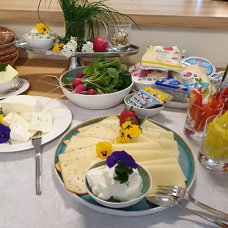 住宿加早餐酒店 Mittelkaernten 4*